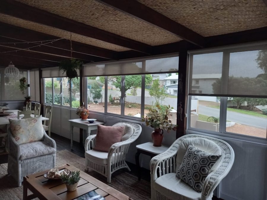 5 Bedroom Property for Sale in Stilbaai Wes Western Cape